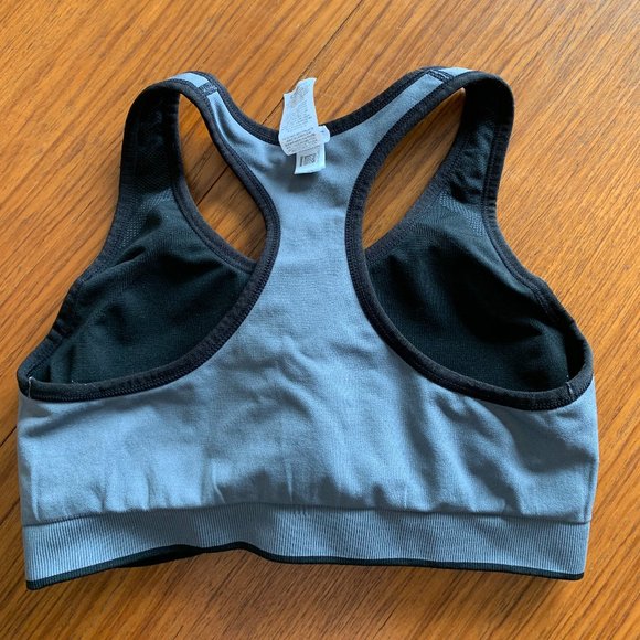 Reebok Padded Sports Bra (Medium) - Picture 8 of 11